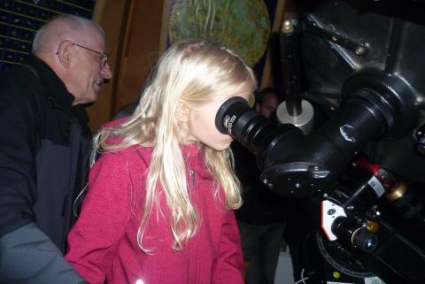 Interessierte Schülerinnen der 2a im Mai 2016